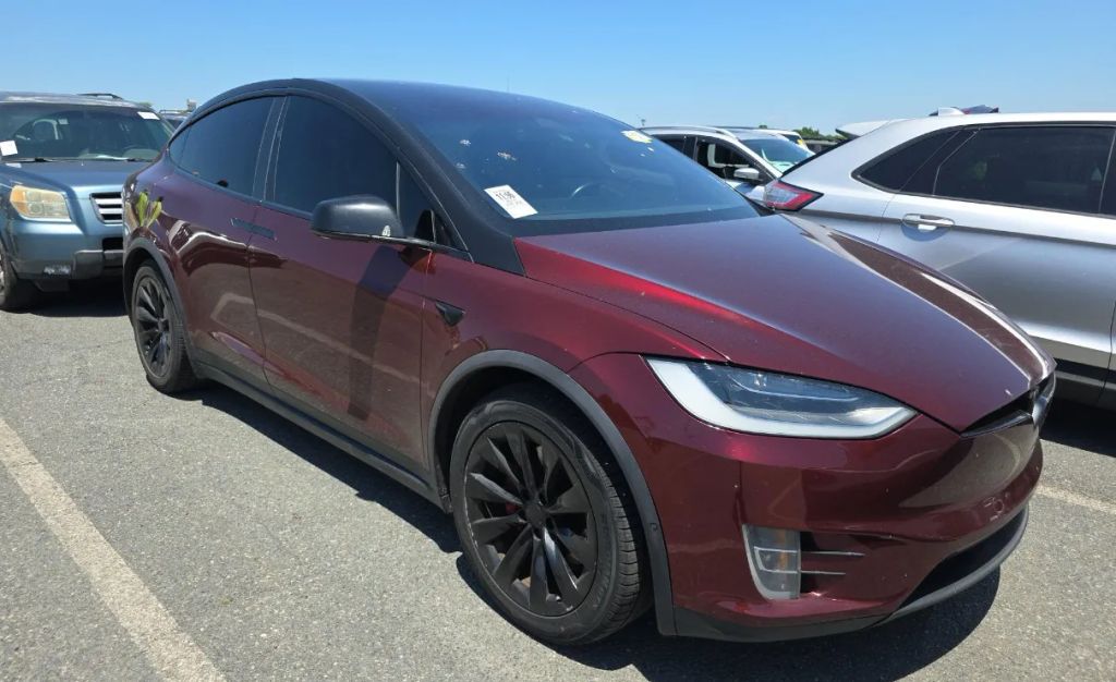 tesla model x 2018 5YJXCBE48JF128101 image tesla model x 2018 5YJXCBE48JF128101 image